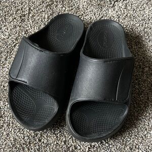 Oofos ooahh sport recovery sandal